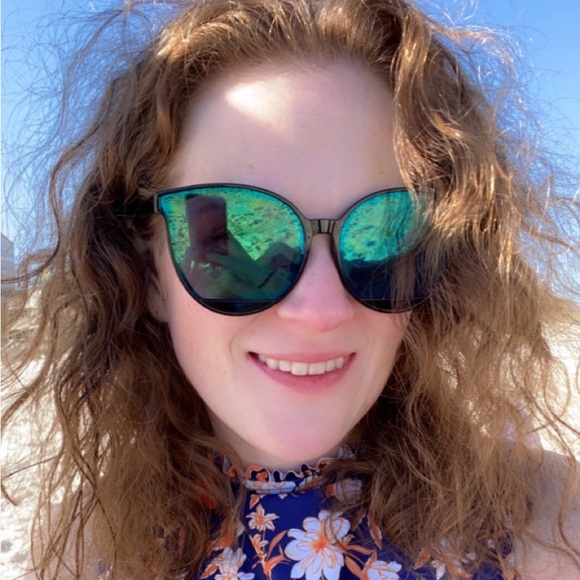 Meet your Posher, Caty - Picture 3 of 4